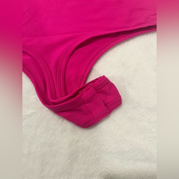 BRAND NEW Hot Pink Zenana Bodysuit - Size Medium - Picture 3 of 9